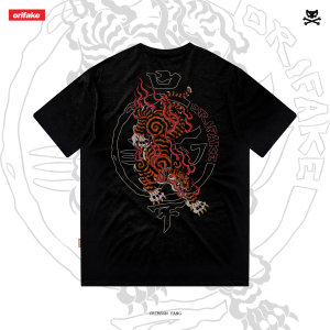 T-SHIRT REGULAR FIT CRIMSON FANG (DARKLINE SERIES)