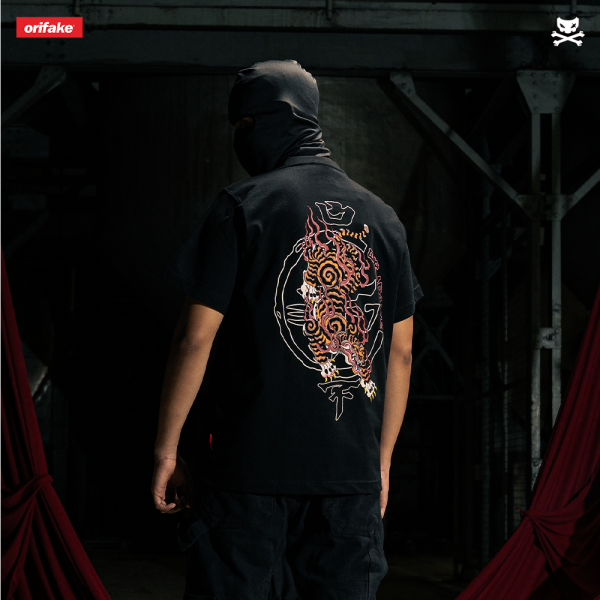 T-SHIRT REGULAR FIT CRIMSON FANG (DARKLINE SERIES) - Image 3